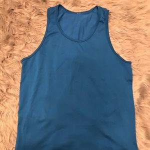 8 men’s lululemon tank top